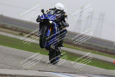 media/Nov-29-2025-TrackDaz (Sat) [[10ae2d9bce]]/B Group/Session 4 (Wheelie Bump)/